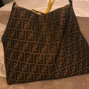 Fendi 👜 Handbag in great condition 👌🏻
